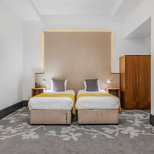 Standard Twin Room no window